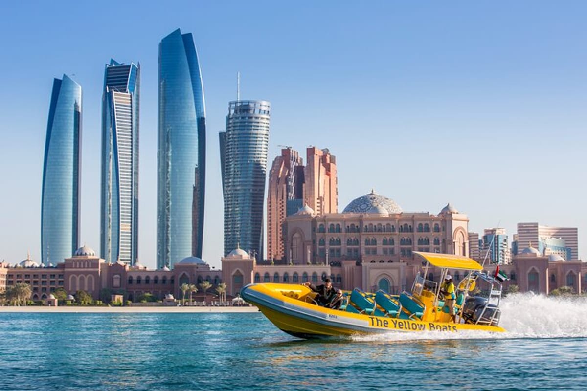 abu-dhabi-guided-sightseeing-boat-tours_1